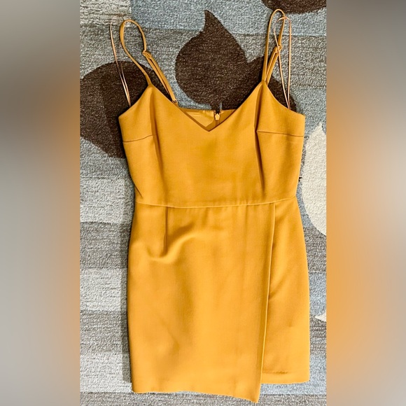 French Connection Whisper Sundae V-Neck Mini Knit Dress in Dijon - Picture 2 of 9